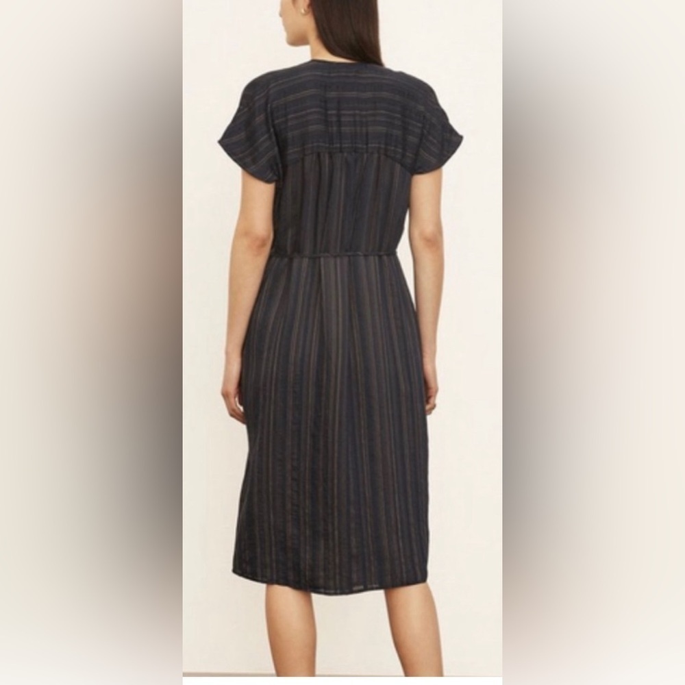 Vince Navy Blue and White Short Sleeve Drapey Stripe Shirred Dress - Size Medium - Picture 3 of 9